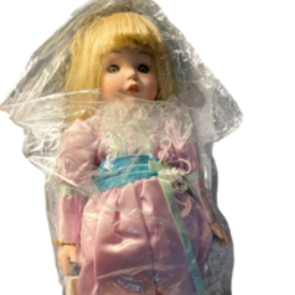 Vintage Limited Edition Betty Jane Carter Porcelain Doll - Picture 5 of 13